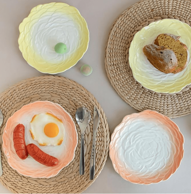 Floral lines ceramic dinner plates, microwave and diswasher safe, 2 pack