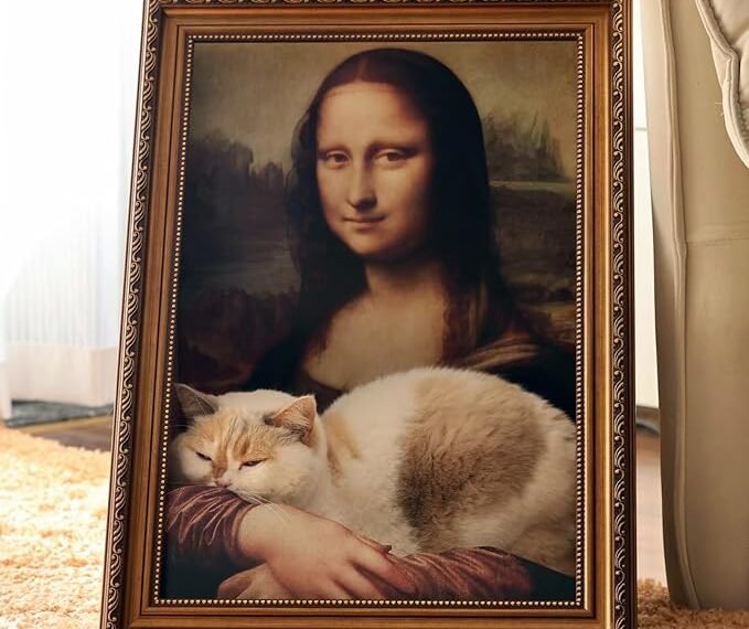 Mona lisa cat bed