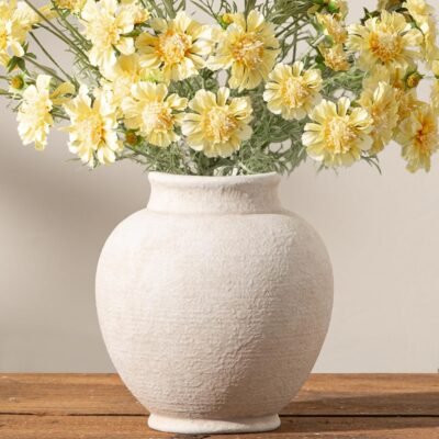 Ceramic flower vase