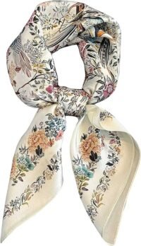 Silky scarf paisley