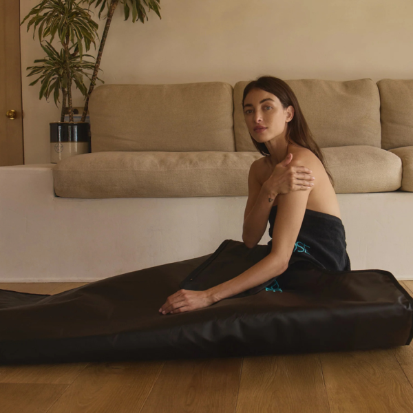 This “Sauna Blanket” Is The Viral Biohack People Are Using To Burn Calories While Watching Netflix