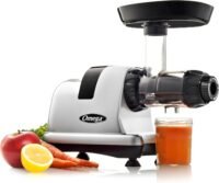 Omega cold press juicer machine (veggie and fruit)