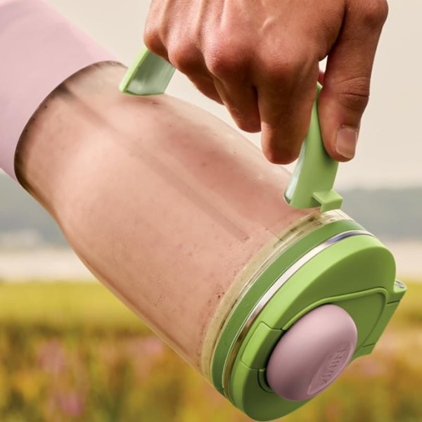 The Best Personal Blenders That Crush Ice and Frozen Fruit